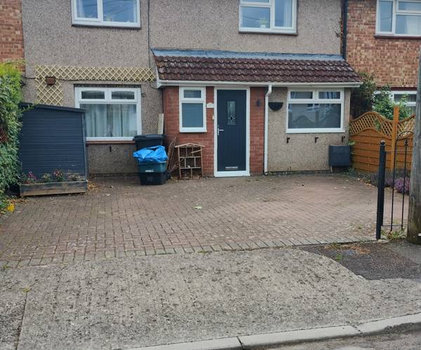 Parking on Rudhall Grove, BS10
