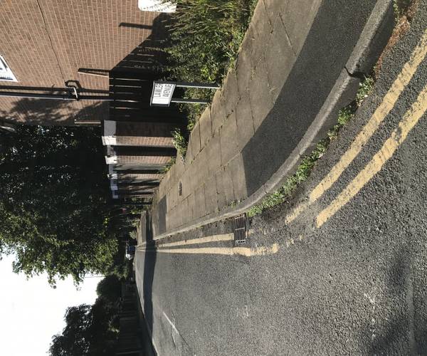 Parking on Warburton Street, M5