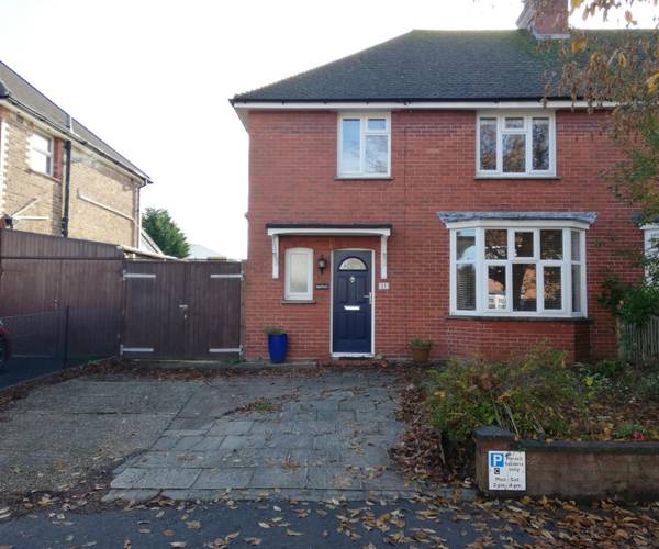 Parking on Hurst Avenue, RH12