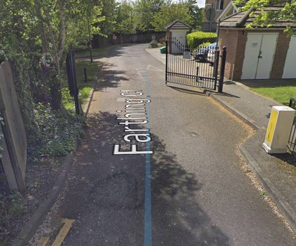Parking on Farthing Close, WD18