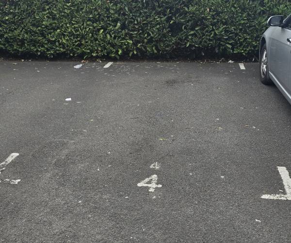 Parking on London Road, TW15