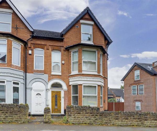 Parking on Albert Grove, NG7