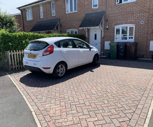 Parking on Norman Way, OX10