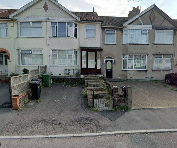 Parking on Mackie Road, BS34