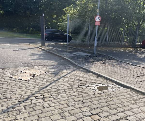 Lower Vickers Street, M40