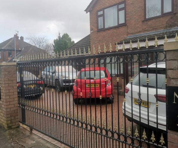 Lomond Road, M22