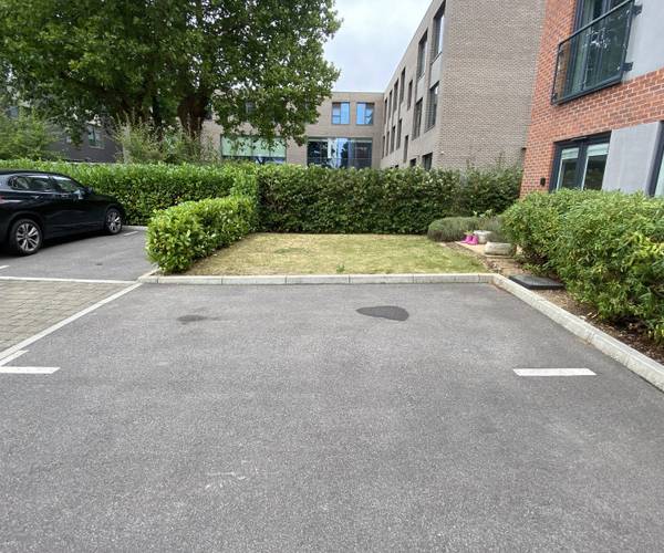 Parking on Elvian Close, RG30