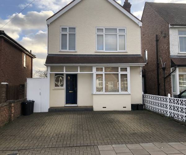 Parking on Nelson Road, TW2