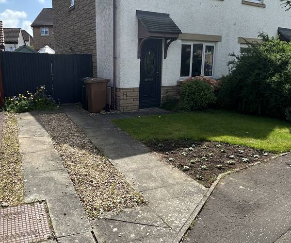 Parking on Gogarloch Haugh, EH12