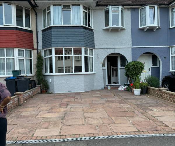 Windermere Avenue, SW19