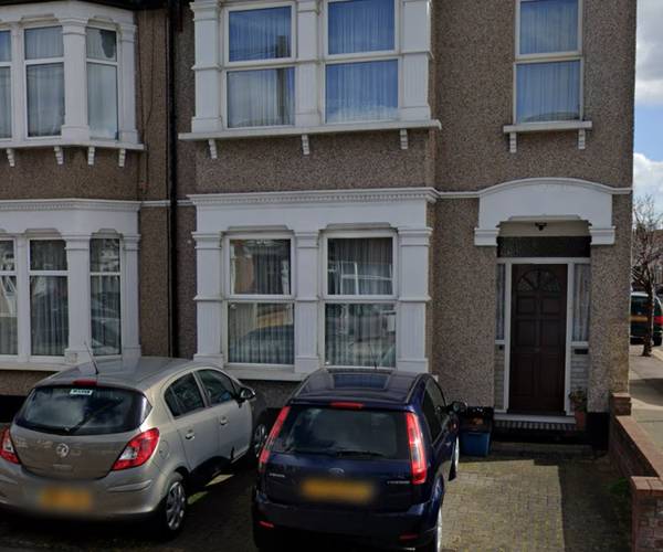 Parking on Stainforth Road, IG2
