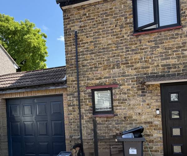Eastwoodbury Crescent, SS2