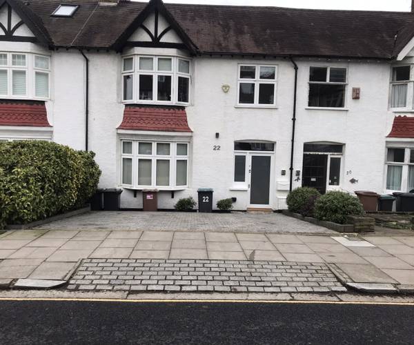 Parking on Priory Gardens, N6
