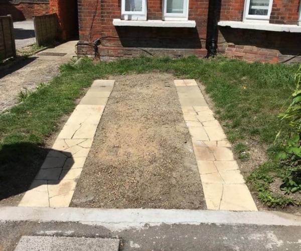 Parking on Millfield, CT20