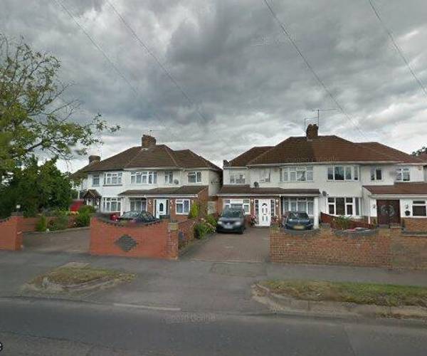 Parking on Cranbourne Close, SL1