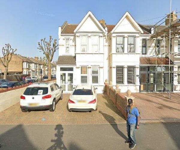 Parking on Shrewsbury Road, E7