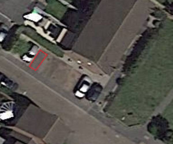 Parking on Mulberry Mead, AL10