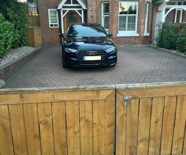 Claremont Avenue, GU22