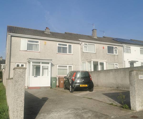 Parking on Wilson Crescent, PL2