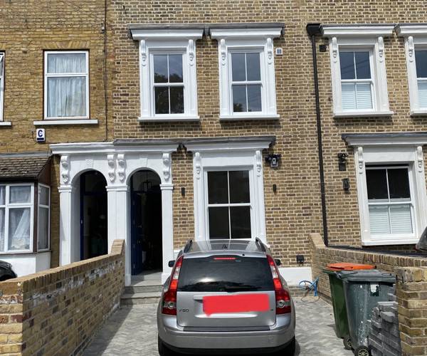 Parking on Manbey Grove, E15