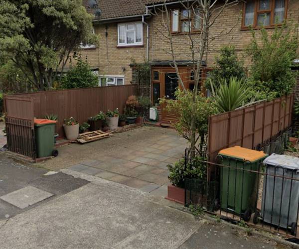 Fowler Road, E7
