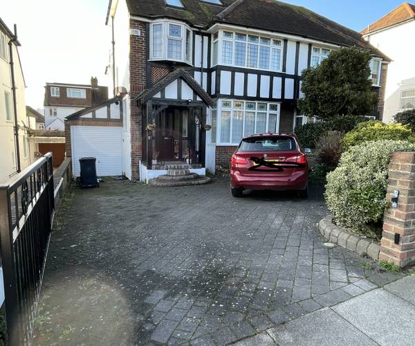Wilson Avenue, BN2
