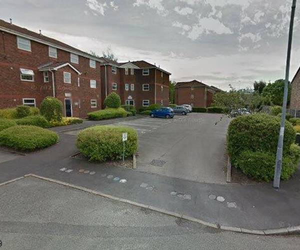 Parking on Montonmill Gardens, M30