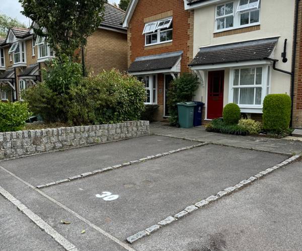 Parking on Prestwich Place, OX2