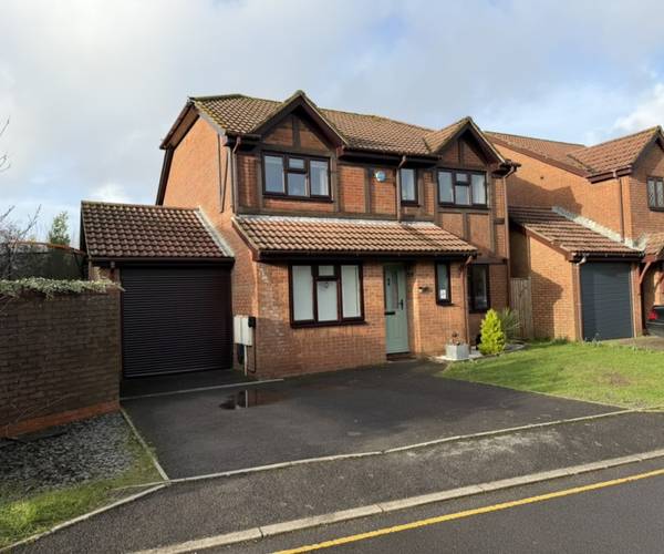 Parking on Charlotte Close, BH12