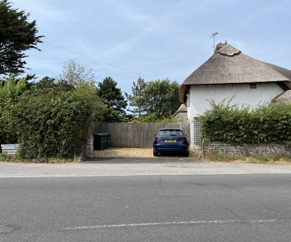 Parking on Berry Barn Lane, PO20