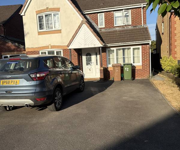 Parking on Clos Tir Twyn, CF82
