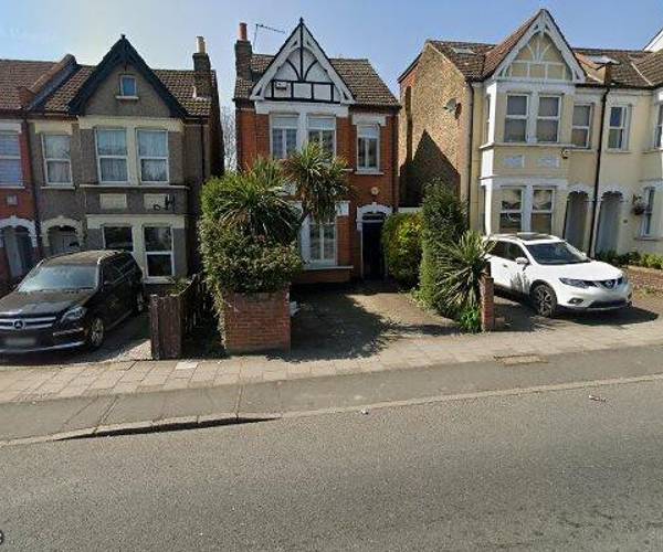 Parking on Elmers End Road, SE20