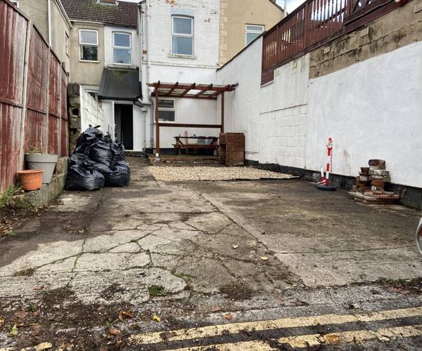 Parking on Curtis Street, SN1