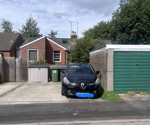 Parking on Water Lane, SO23