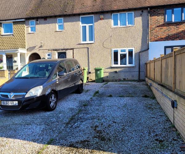 Parking on Gander Green Lane, SM1