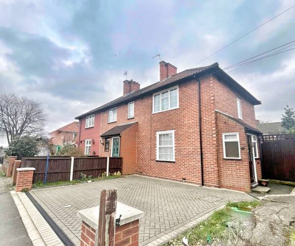 Titchfield Road, SM5