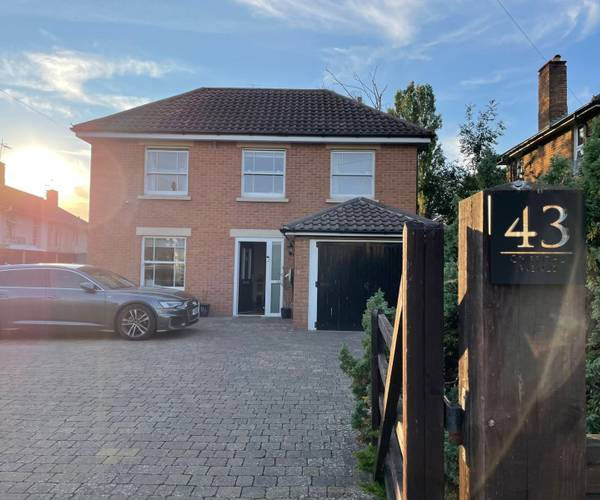 Griffiths Avenue, GL51
