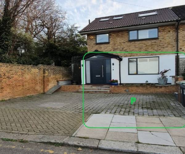 Parking on Princes Rise, SE13