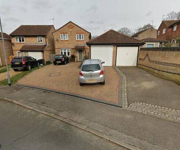 Parking on Elvington, PE30