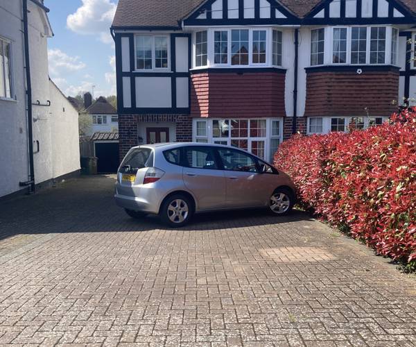 Parklawn Avenue, KT18