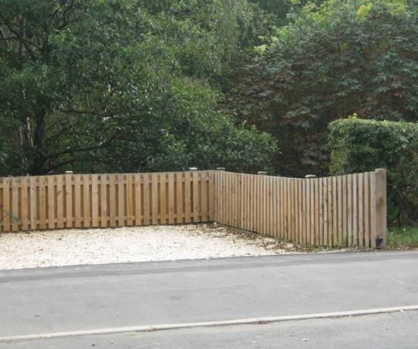 Private off rd parking, 100m Station 2.6 miles LBA
