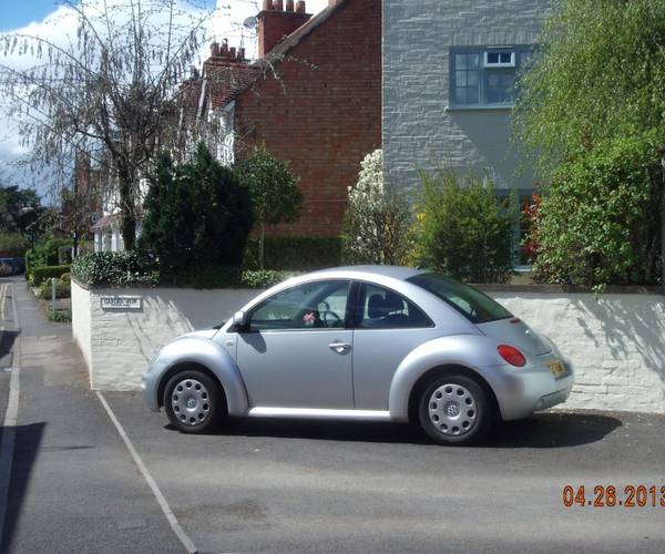 Parking on Garden Row, CV37
