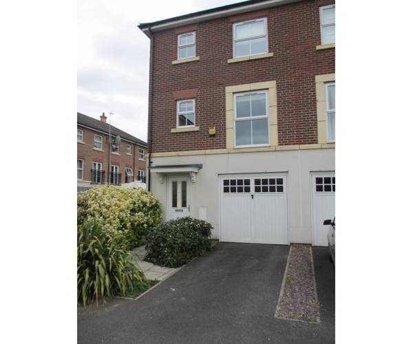 Parking on Boddington Gardens, W3