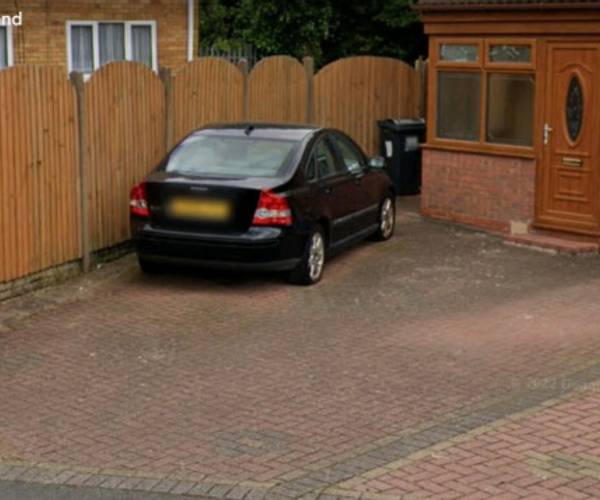 Parking on Townley Gardens, B6