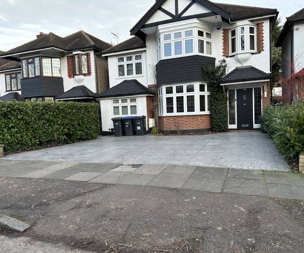 Parking on Bramley Road, N14