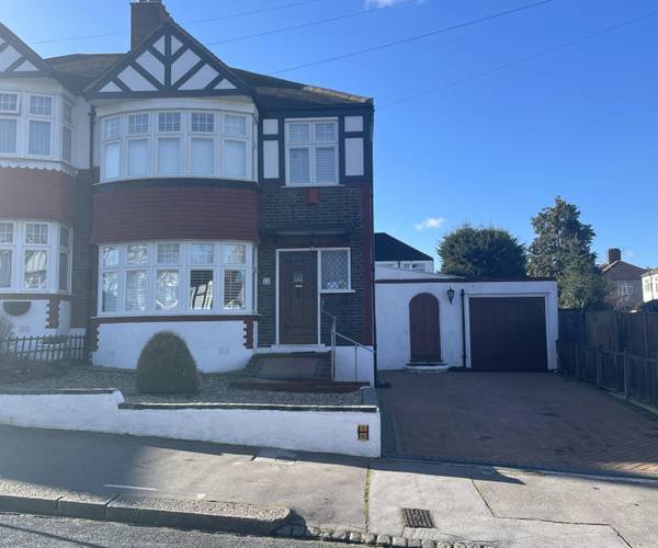 Parking on Court Road, SE25