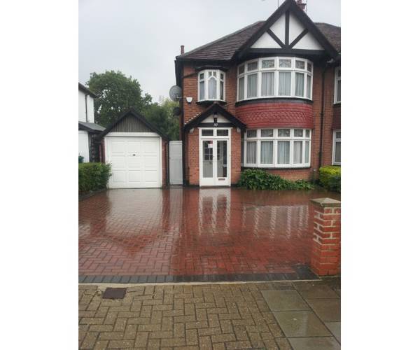 Parking on Kingsway, HA9