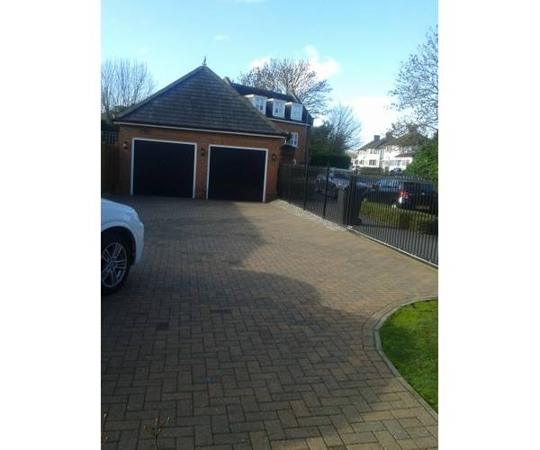 Tavistock Avenue, NW7