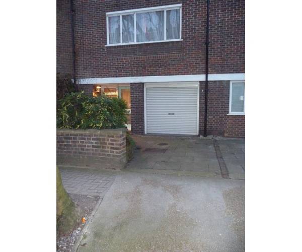 Parking on Warwick Avenue, W9