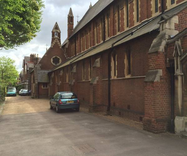 Parking on Lansdowne Road, N17